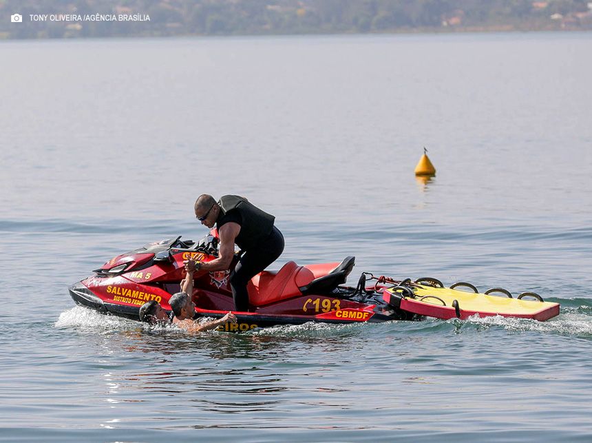 Alívio para o calor e a seca, Lago Paranoá exige cuidados para evitar afogamentos