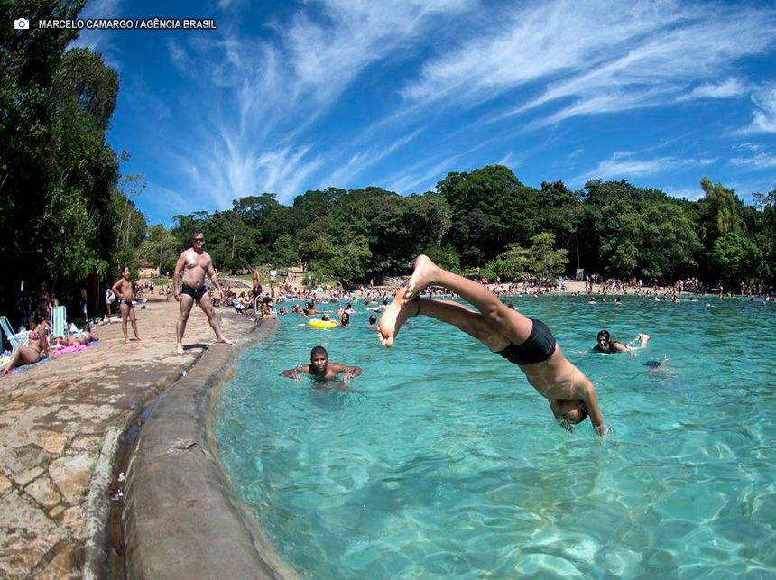 Piscina de água mineral reabre a público de Brasília nesta terça-feira