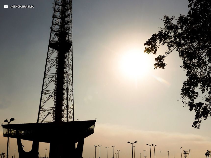 Cuidados como hidratação ajudam a enfrentar os desafios do clima seco
