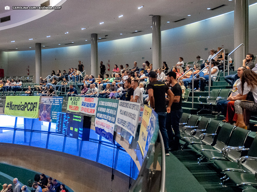 CLDF aprova reajustes e reestruturações dos técnicos em Enfermagem e de outras carreiras do Executivo na LDO