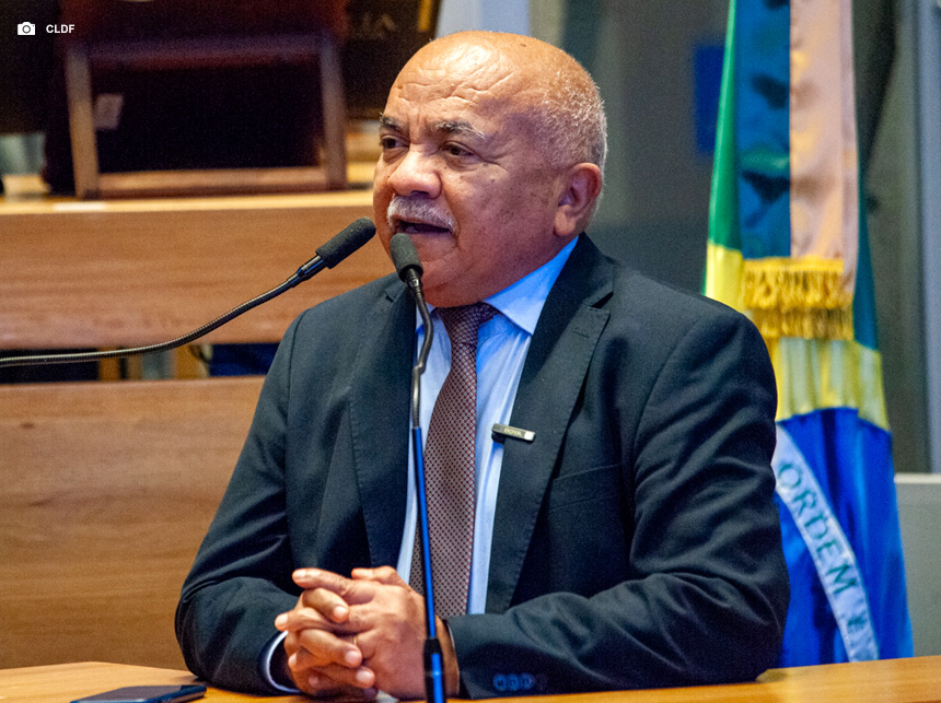 CLDF realiza sessão solene em homenagem aos 41 anos da CUT DF