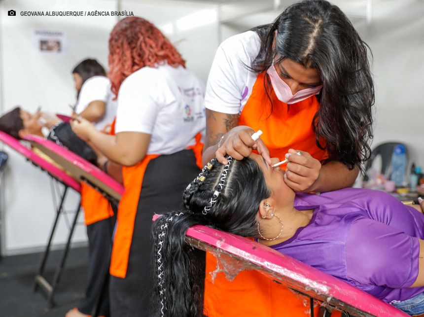 Inscrições abertas para cursos na área de estética em Santa Maria