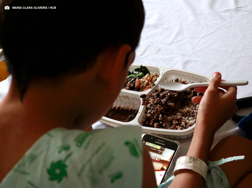 Equipe do Hospital da Criança prepara mais de 50 mil refeições por mês