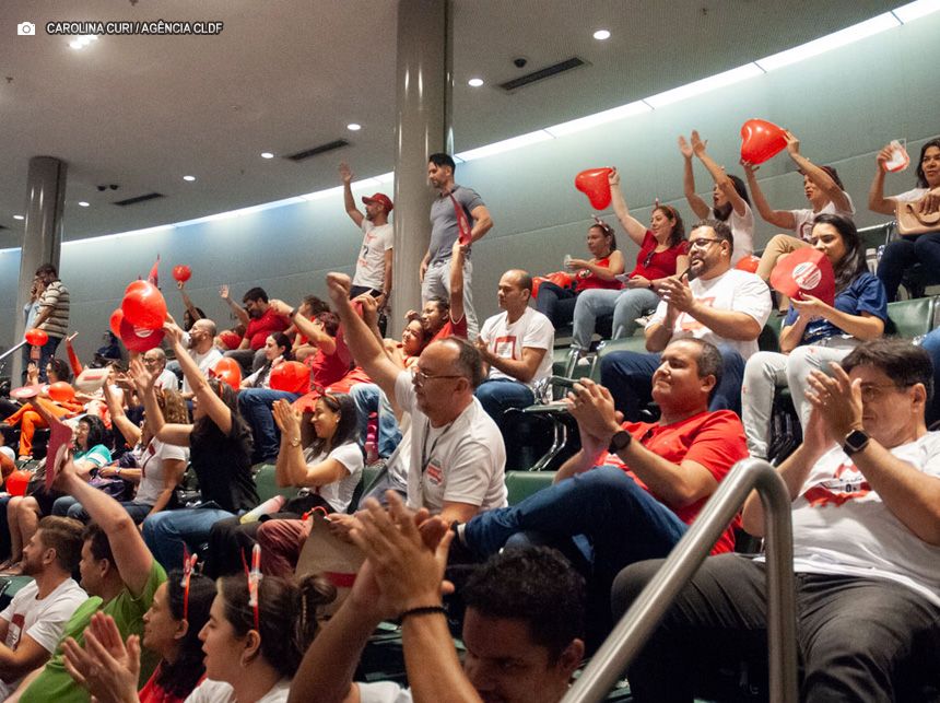 CLDF aprova medida para reestruturação da carreira do Hemocentro