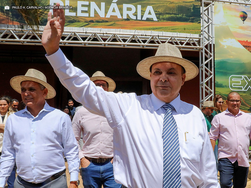 Ibaneis Rocha destaca parcerias do GDF com o agronegócio durante visita à Expoabra