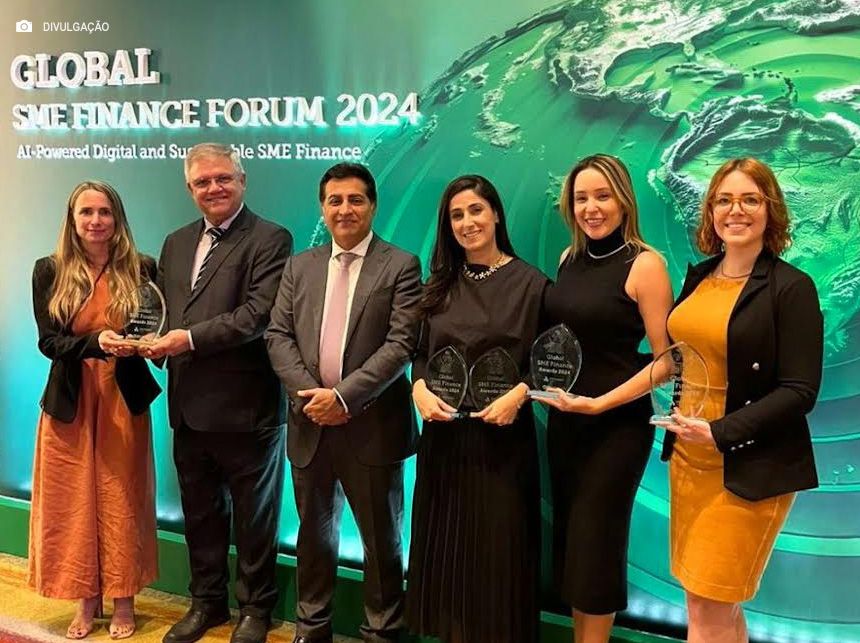 Sicredi recebe prêmio global por financiamentos a mulheres empreendedoras e a pequenas e médias empresas