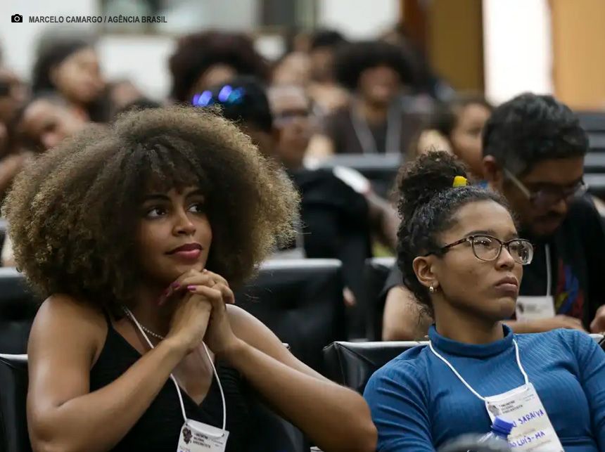 Com quase 10 milhões, número de universitários é o maior em nove anos