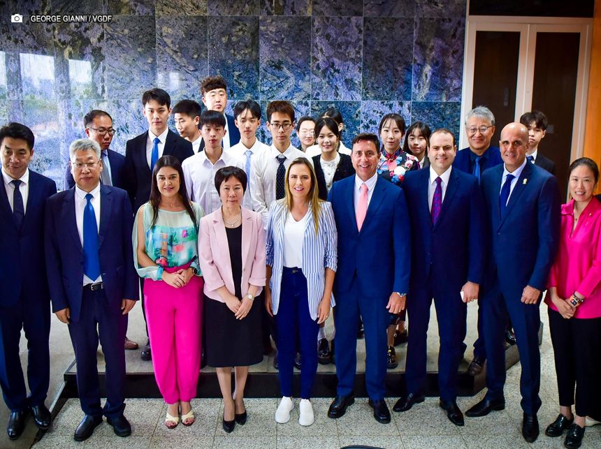 Brasília recebe delegação chinesa de badminton para intercâmbio nos Jogos Universitários