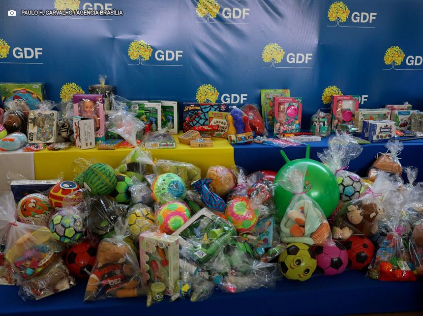 Caravana Solidária leva brinquedos e alegria a crianças da Estrutural nesta terça-feira (8)