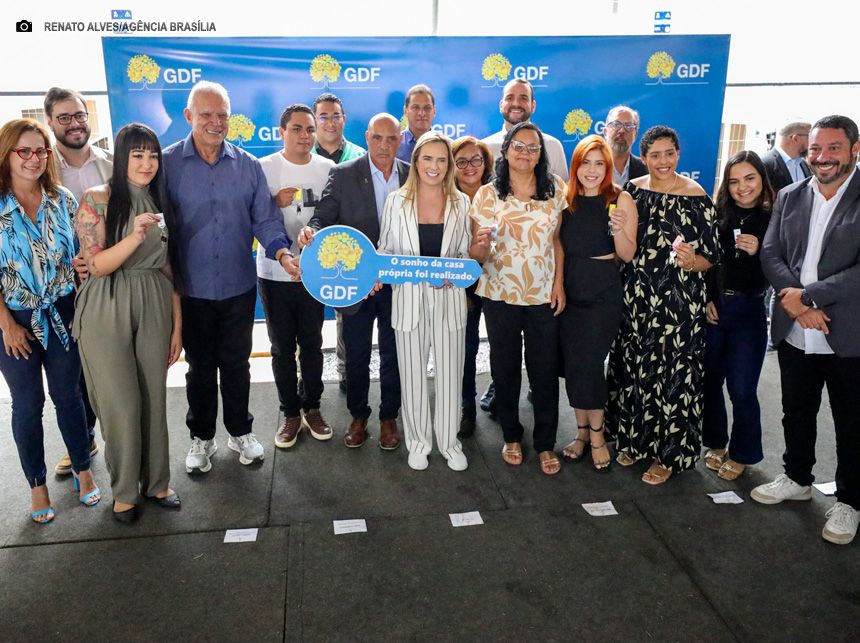 Mais 40 famílias conquistam o sonho da casa própria no Riacho Fundo II