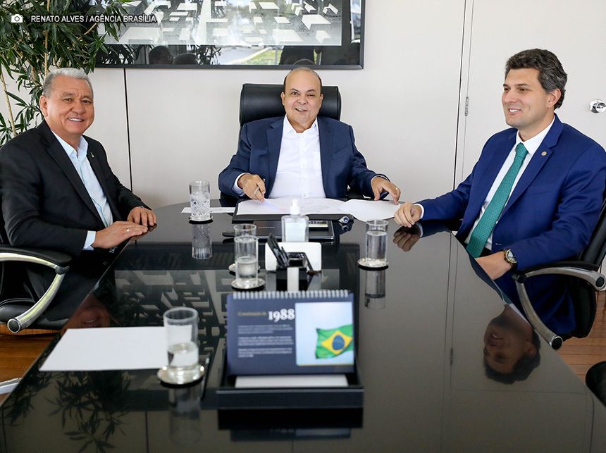 Ibaneis nomeia 57 servidores e chega a 123 nomeações de reforço no Detran-DF