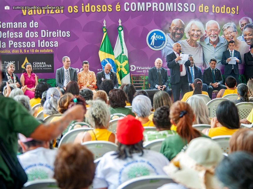Solenidade abre a 1ª Semana da Defesa dos Direitos da Pessoa Idosa na Câmara Legislativa do DF
