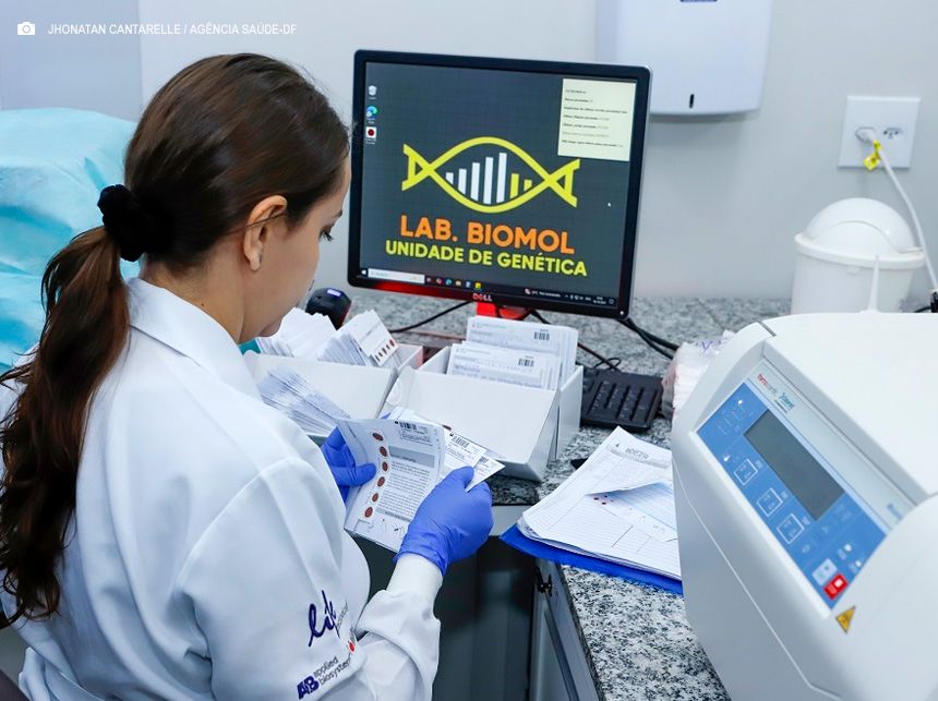 Pioneiro no Brasil, DF capacita servidores em genética para identificar cânceres hereditários de mama e ovário