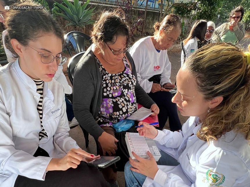 Aplicativo vai gerenciar cuidados com a saúde de idosos do DF