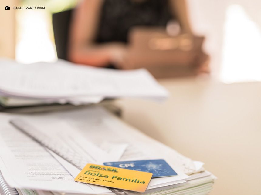 Bolsa Família: cerca de 195 mil beneficiários podem ser bloqueados