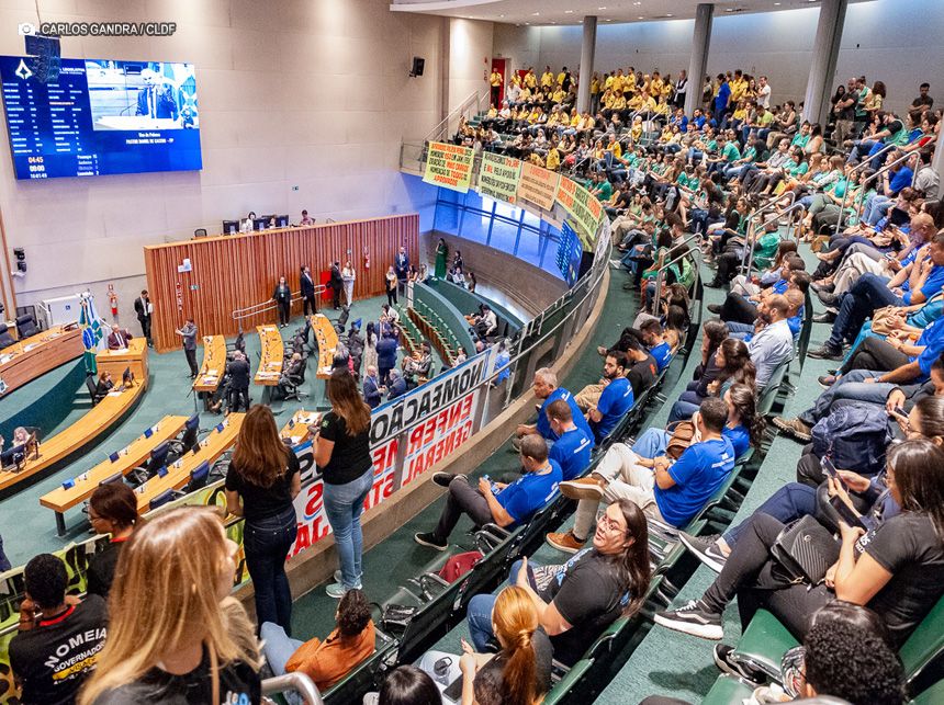 Plenário altera LDO de 2025 e abre caminho para mais 1,4 mil nomeações no Executivo