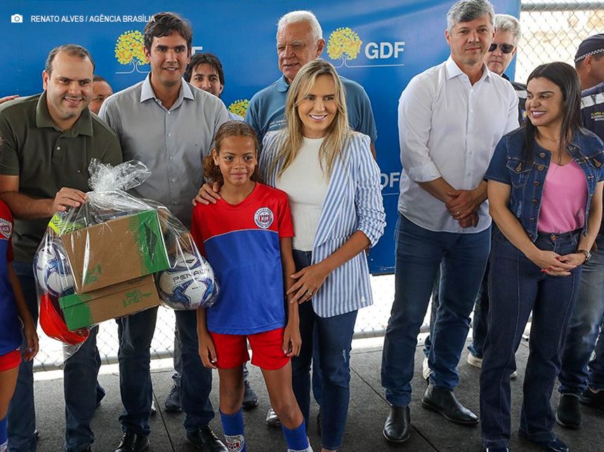 Novo campo society leva lazer e esporte para a população do Pôr do Sol