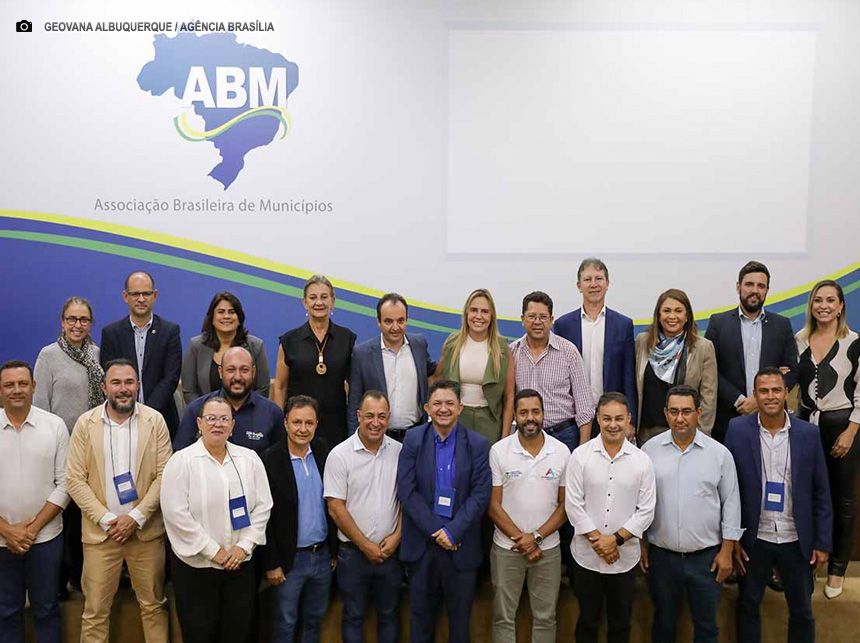 Vice-governadora Celina Leão debate soluções de saúde e mobilidade com prefeitos da Ride