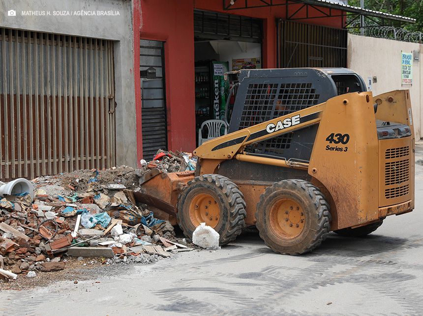 Mutirão de combate a dengue retira mais de 1,5 mil tonelada de lixo no Itapoã