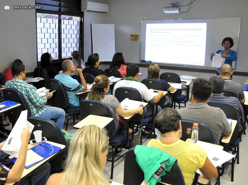 Ibaneis Rocha sanciona lei de atualização da legislação para concursos do GDF além de ampliar sistema de cotas