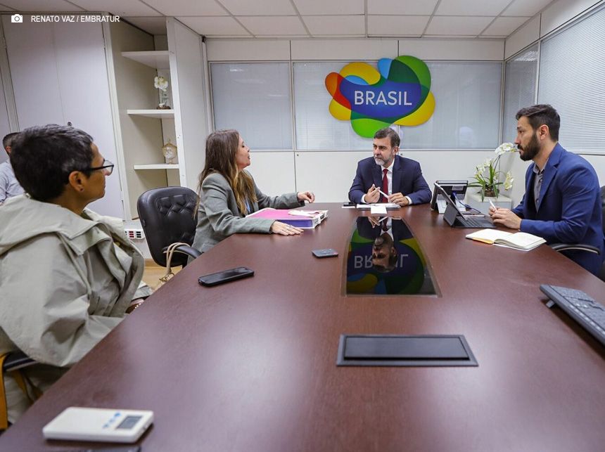 Embratur e Prefeitura do Rio vão levar exposição sobre o Carnaval carioca para a Europa