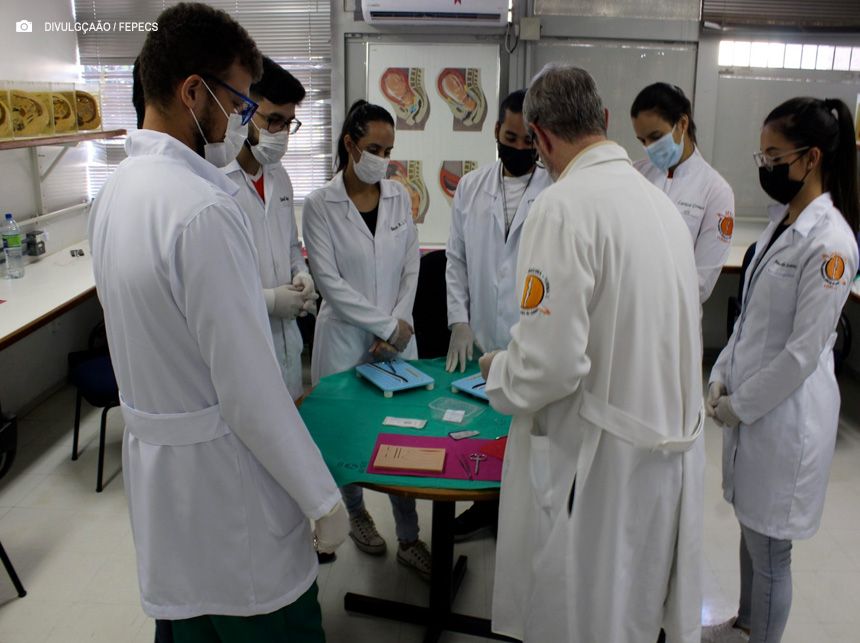 ESCS abre processo seletivo para preceptoria nos cursos de enfermagem e medicina