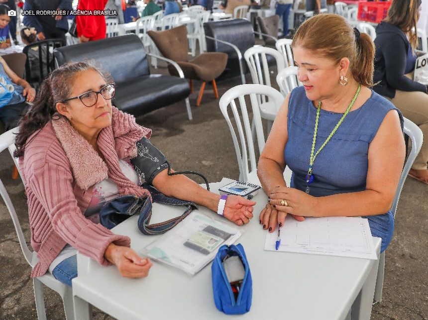 População idosa recebe atendimento especial no GDF Mais Perto do Cidadão, em Santa Maria