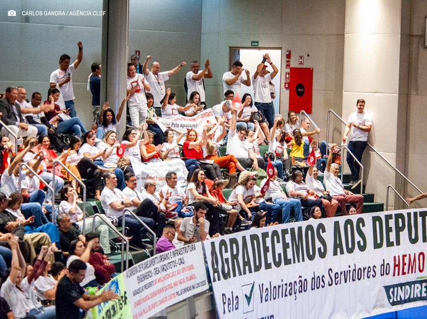 Distritais aprovam a reestruturação das carreiras do Hemocentro e Socioeducativa