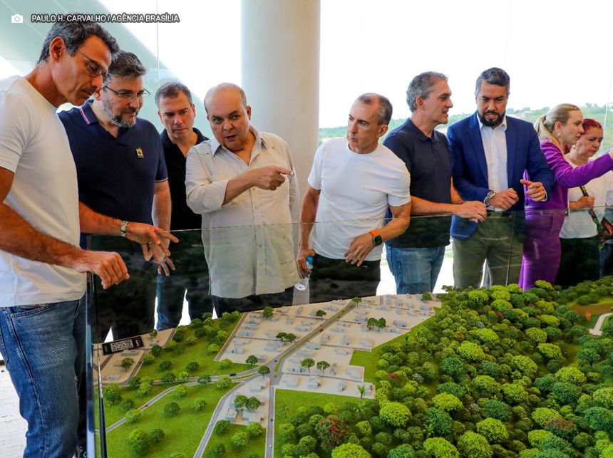 Em lançamento imobiliário no Jardim Botânico, governador ressalta ampliação da infraestrutura na região