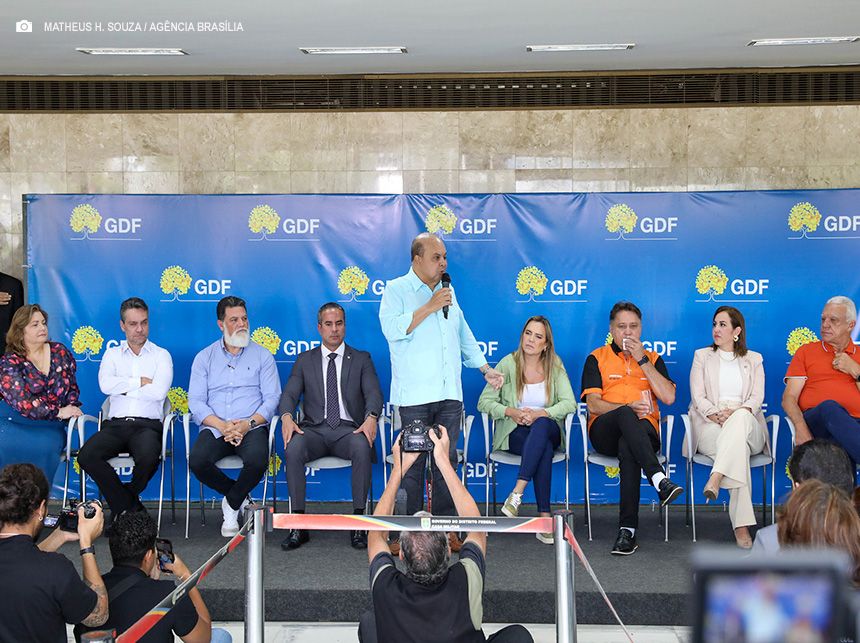 Ibaneis anuncia nomeação de ACSs e AVASs para final de novembro, critica distrital e articula com Lucilene Florêncio um novo mutirão de cirurgias