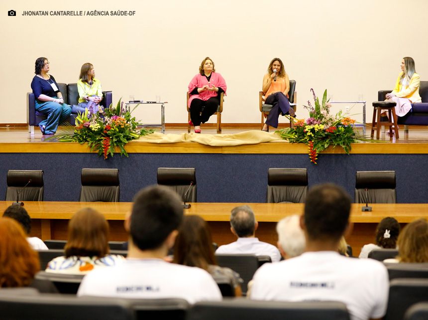 Evento em Brasília discute estratégias em qualificação de profissionais do SUS
