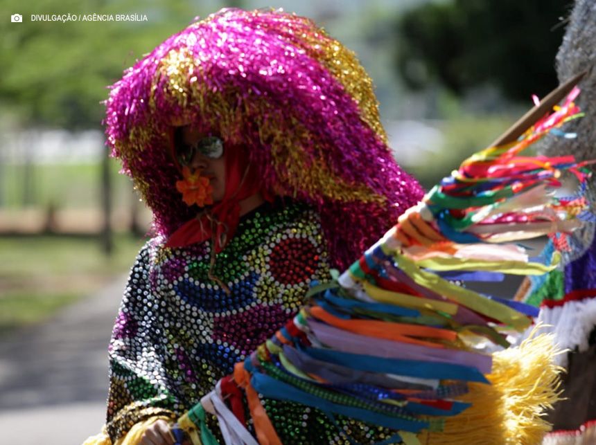 Desfile inspirado na IA, noites pernambucanas e cinema movimentam fim de semana no DF