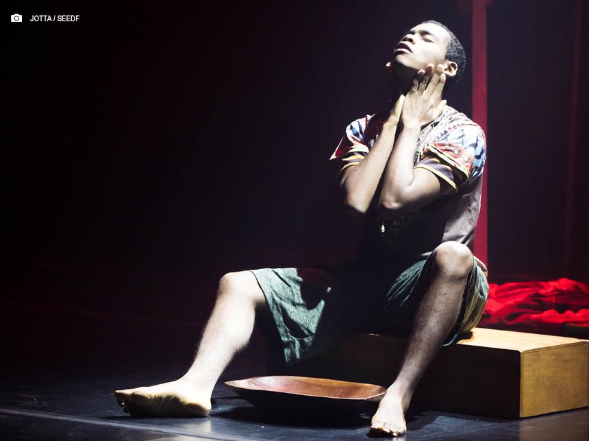 Estudantes do Recanto das Emas encenam peça sobre racismo e inclusão social