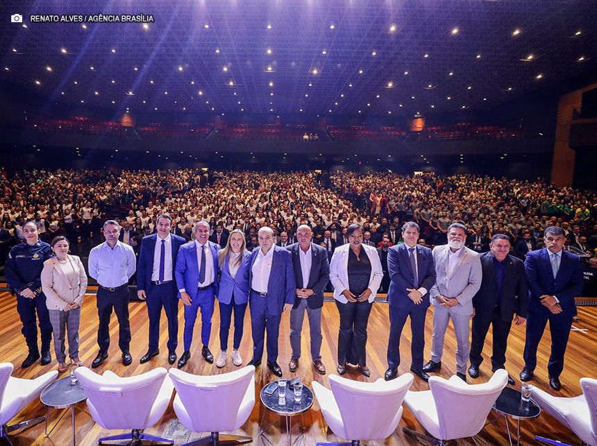 Ibaneis e Celina Leão reforçam Segurança Pública do DF com a nomeação de mais de mil policiais civis e penais