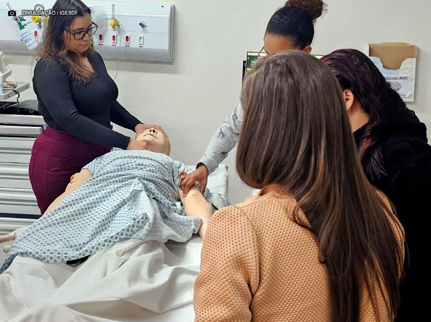 IV Congresso de Inovação e Pesquisa do IGESDF inicia com workshop sobre Introdução à Simulação Realística no HRSM