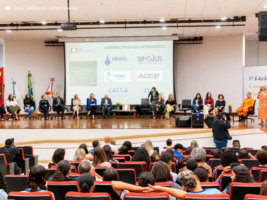 Congresso Maria da Penha Vai à Escola premia trabalhos contra violência de gênero