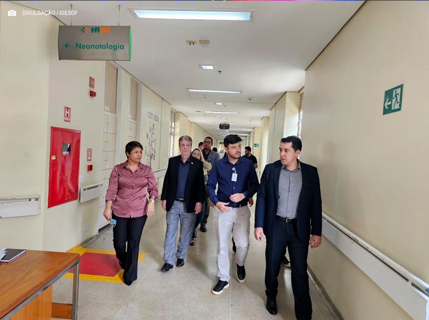 Hospital Regional de Santa Maria recebe visita institucional da Presidência do IGESDF