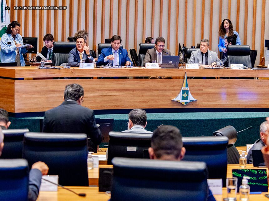 LDO é alterada para prever autorização de 72 novas nomeações na Secretaria de Educação