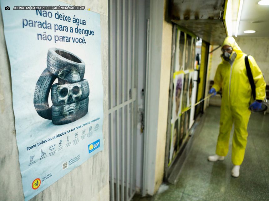 Rodoviária do Plano Piloto recebe ação de combate à dengue com borrifação de veneno e distribuição de materiais educativos
