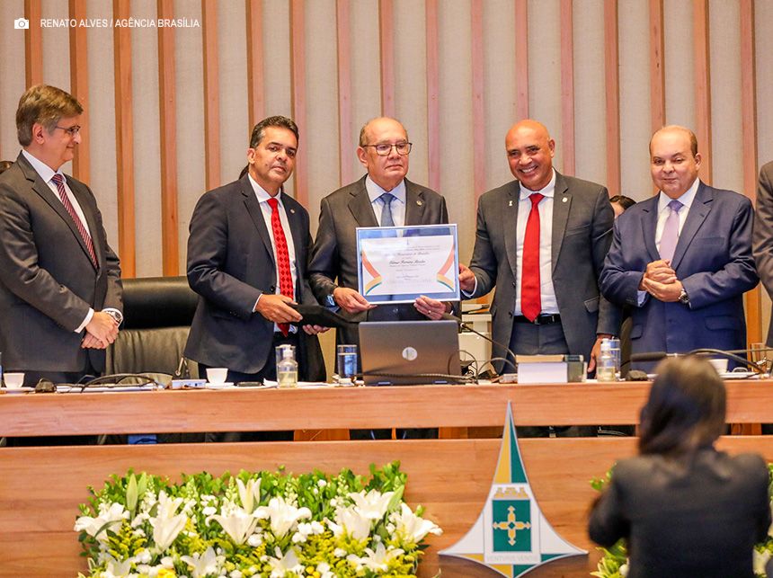 Ministro Gilmar Mendes recebe título de Cidadão Honorário de Brasília