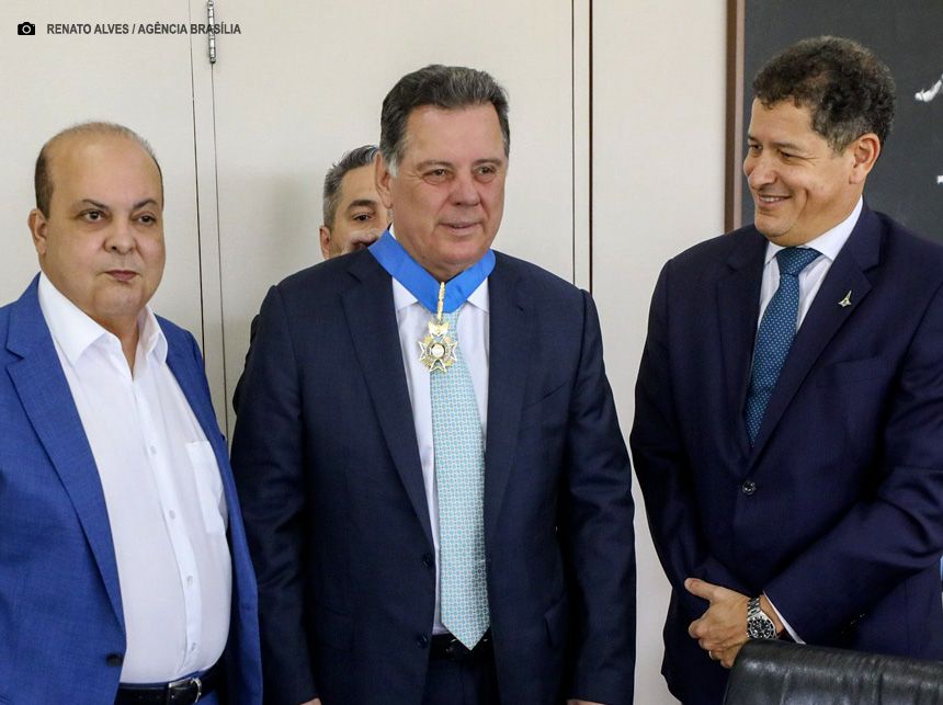 Ex-governador de Goiás, Marconi Perillo é agraciado com a Medalha Mérito Integração Segurança Pública
