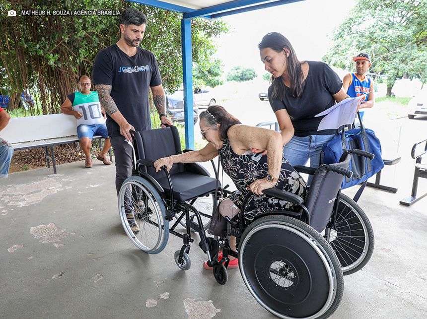 Entrega de órteses, próteses, materiais especiais e cadeiras de rodas tem aumento em 2024
