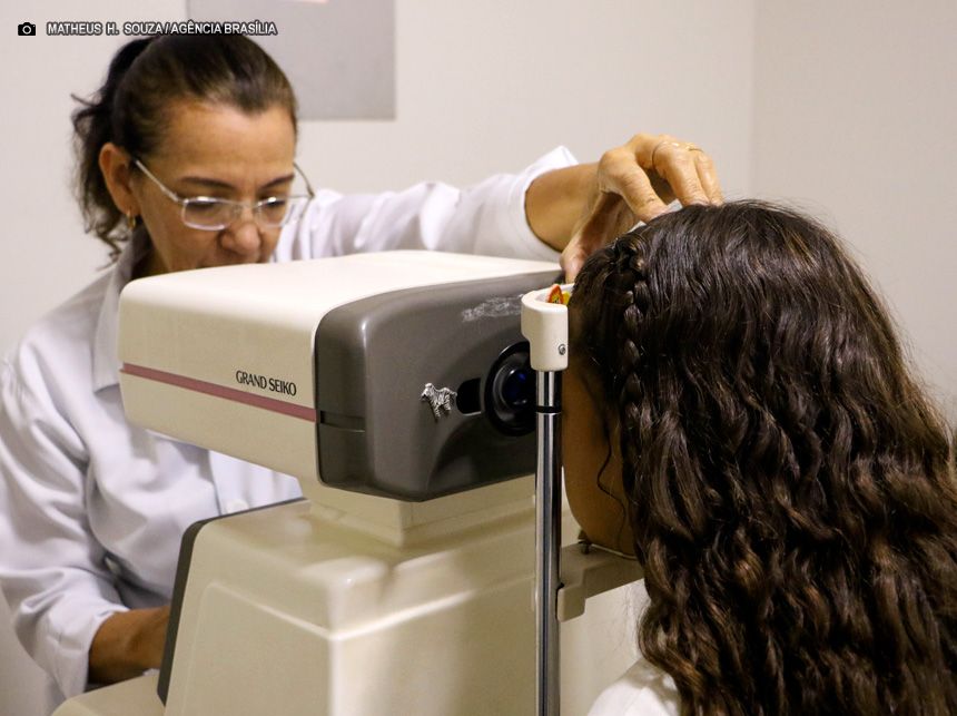 Projeto deve oferecer exame de vista e óculos a alunos da rede pública do DF