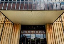 “Quem fiscaliza o Banco Central?”, questiona José Dirceu ao cobrar postura do Senado sobre eventuais ingerências
