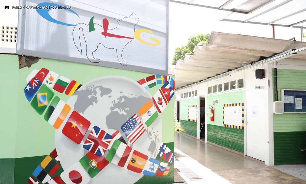 Inscrições para os centros interescolares de línguas vão até o dia 10