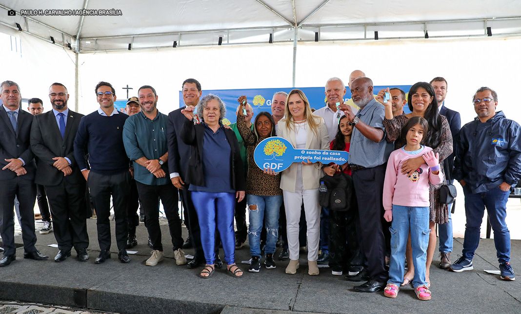 Celina Leão garante a mais 70 famílias em situação de vulnerabilidade um início de ano com casa própria no Sol Nascente