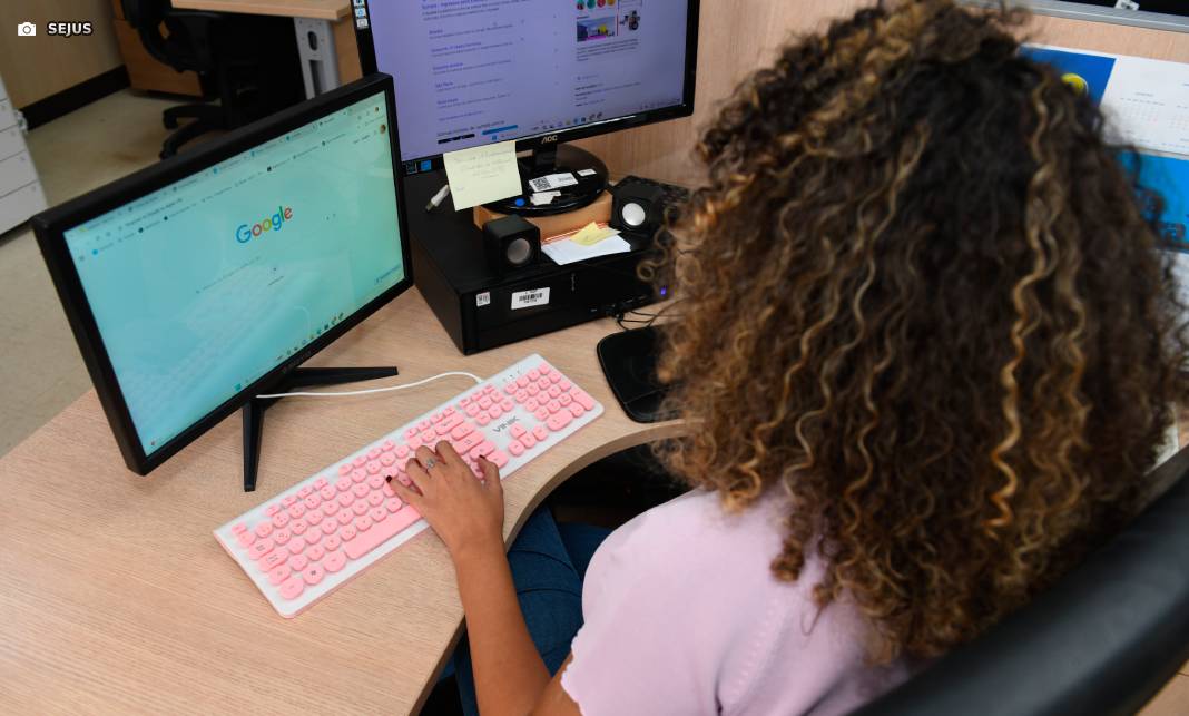 Escolas públicas do DF recebem projeto sobre o uso consciente e seguro da internet