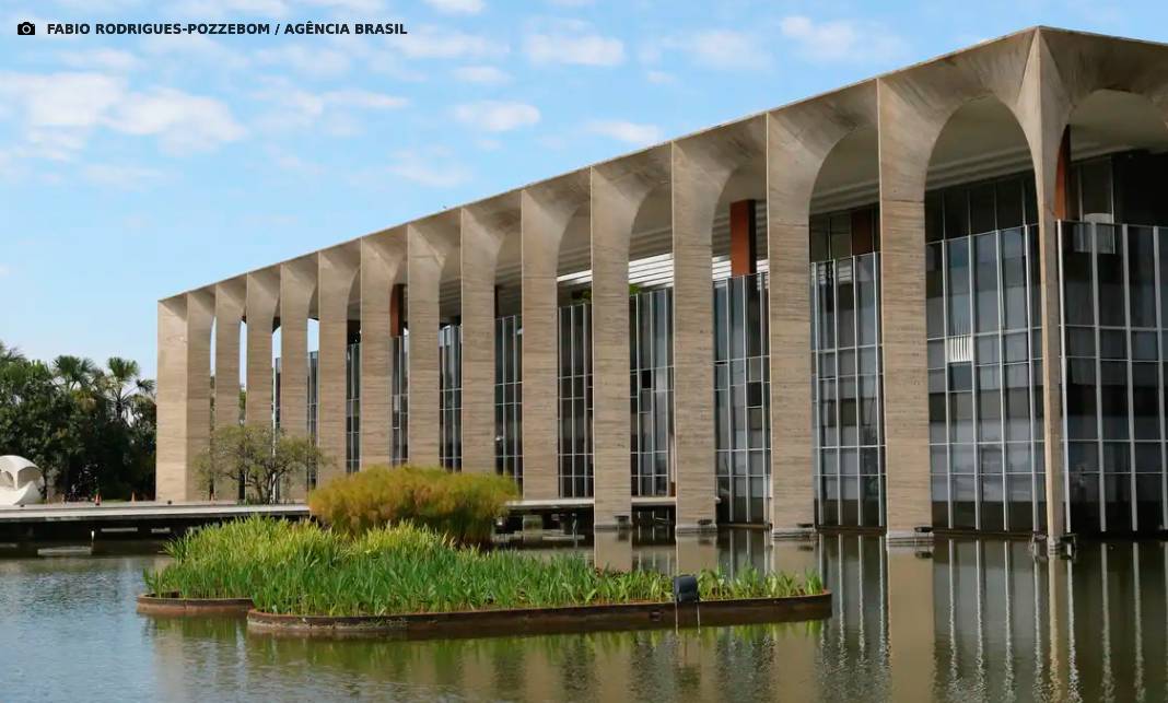 Diplomata dos EUA é chamado ao Itamaraty para esclarecimentos