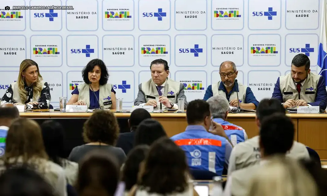 Durante lançamento de ações ao combate da dengue para 2025, Nísia Trindade comenta redução de quase 98% dos casos no DF