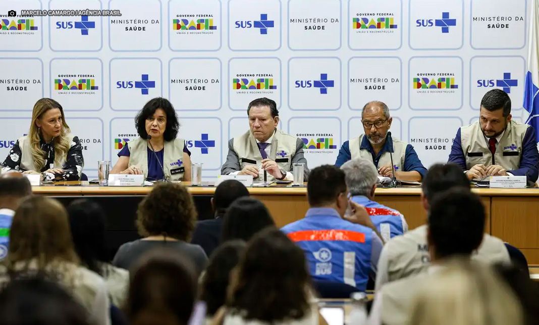 Governo lança ações para se antecipar a período de alta da dengue